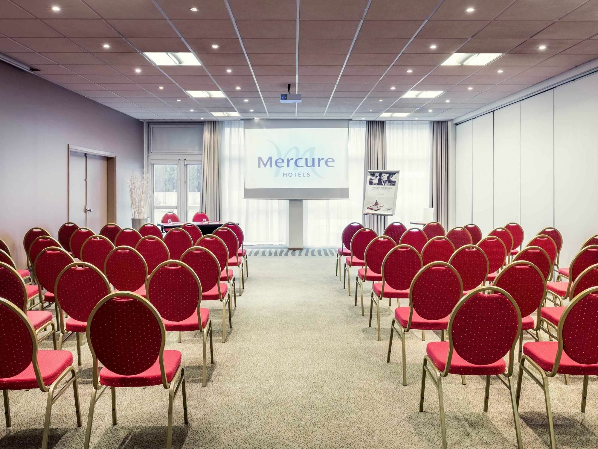Mercure Paris Le Bourget Aeroport Le Blanc-Mesnil Exterior photo